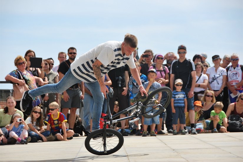 Der mit dem Rad tanzt: BMX-Flatland-Champion Dustyn Alt in Aktion. (Foto: PR Festung Königstein)