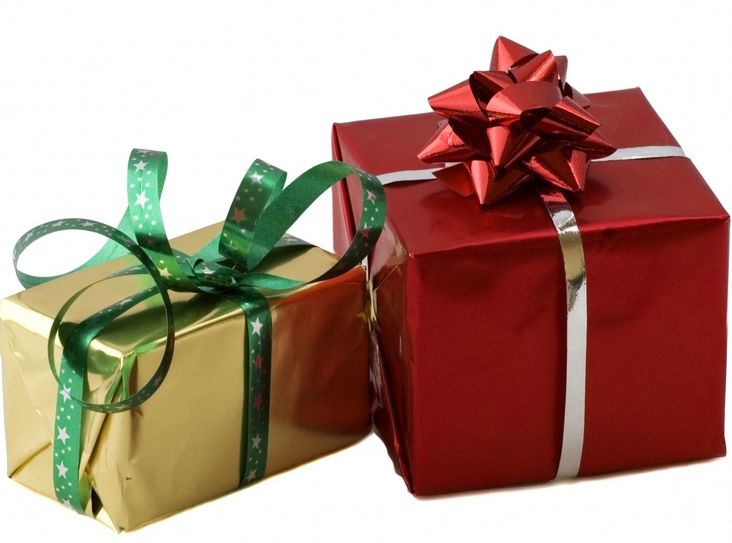 Damit Kinder bei den Weihnachtsfeiern der Tafel ein Geschenk erhalten, braucht es Spenden. Symbolfoto: Fotolia