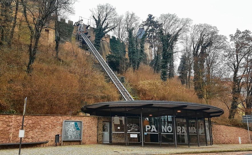 Die bequeme Besonderheit für die Burgtouristen, die nicht zur Albrechtsburg hinaufsteigen wollen oder können, soll bleiben und durch einen neuen Wartungsvertrag besser gesichert werden. Foto: Geyer
