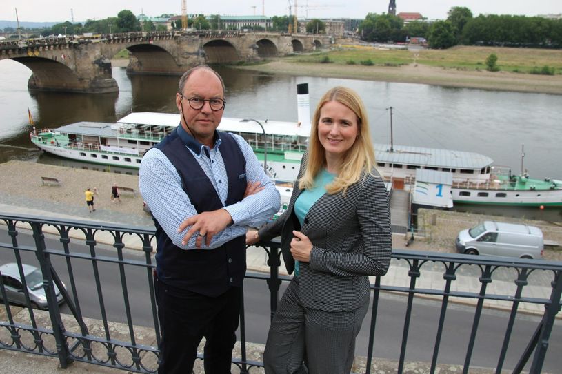 Dirk Ebersbach, Vereinsvorsitzender, und Nicole Scholze, Vorstandsmitglied im Verein "Weiße Flotte Dresden". Foto: Pönisch