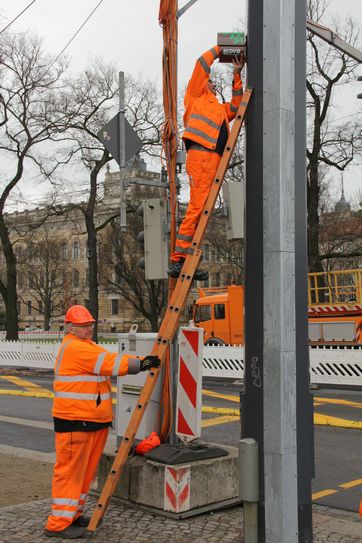 Auch am Sachsenplatz heißt es jetzt "Zimmer frei für Singvögel". Fotos: DVB AG