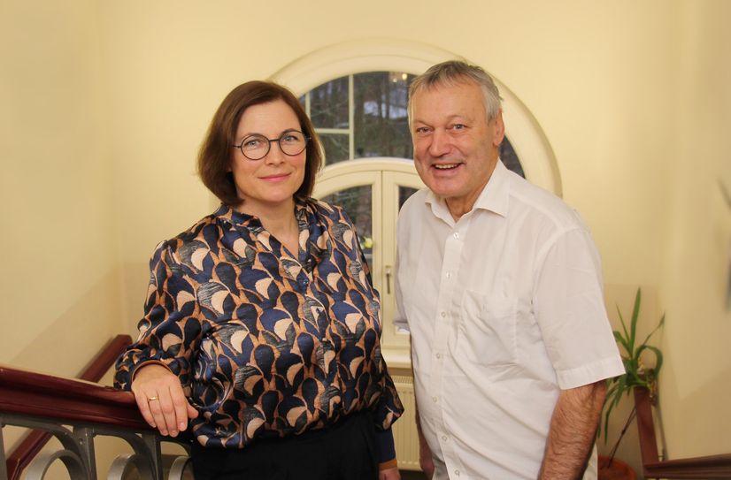 Dr. med. Lutz Beese übergibt die Chefarztposition an Sandra Zügge.
