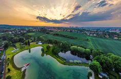 Blick über das Naturbad Mockritz.