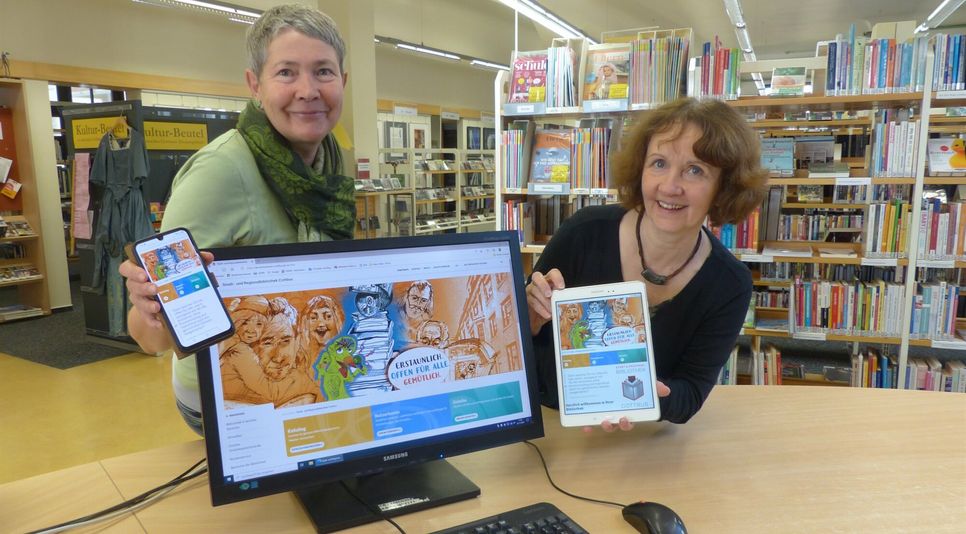 Die Mitarbeiterinnen für Öffentlichkeitsarbeit Uta Jacob und Kerstin Stöckel schließen mit dem Start der neuen Website ein großes Projekt erfolgreich ab.