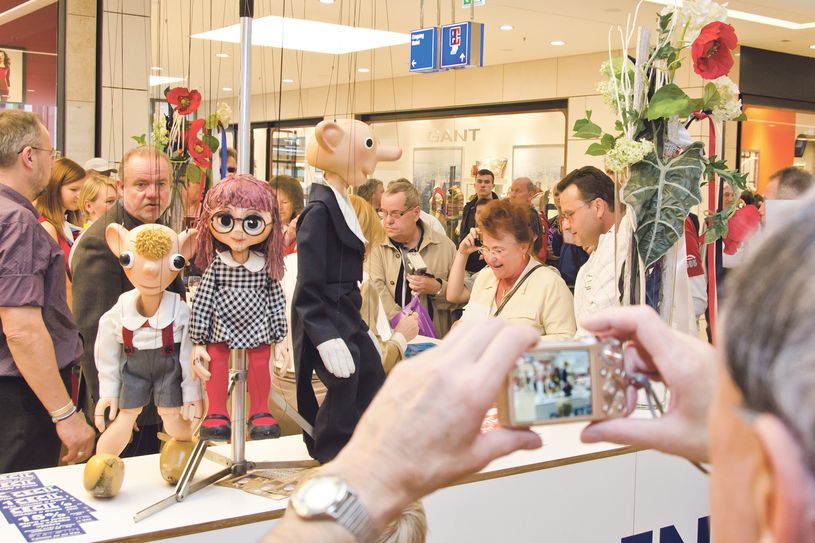 Am 1. Oktober erobert das bekannte tschechische Marionettenduo Spejbl und Hurvínek die Bühne in der Altmarkt-Galerie Dresden. Foto: Altmarkt-Galerie Dresden