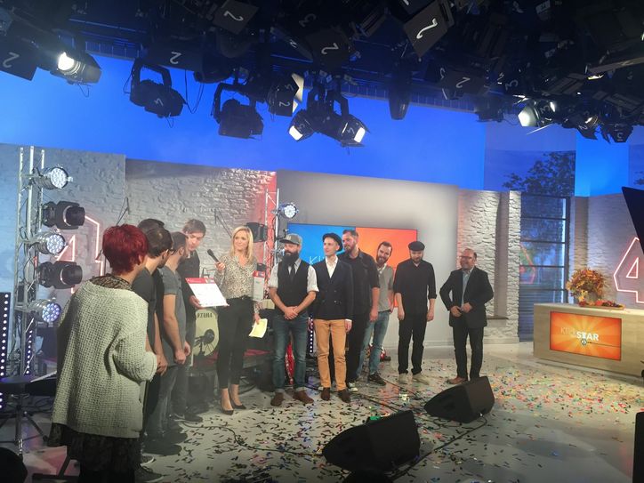 „Klick den Star“-Siegerehrung mit „The Mean Machines“ aus Weißwasser und der Leipziger Band „Friday in June“. Foto: MDR
