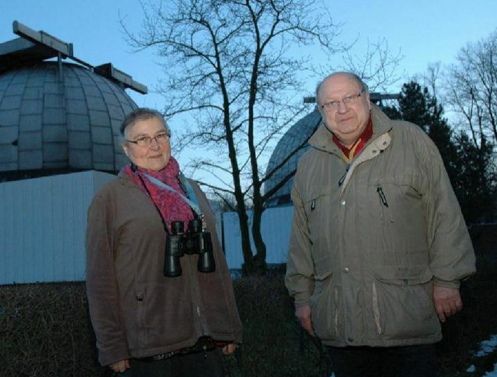 Kandidat 1 (Februar): Georgia und Heinz Brauer engagieren sich seit vielen Jahren in der Schulsternwarte im Naturpark und erklären allen Wissbegierigen, vom Kita-Kind bis zum Rentner, das Universum. Darüber hinaus sind die beiden 70-Jährigen aber auch in weiteren vereinen, wie „Bautzen bleibt bunt“, der AWO oder in der Tschernobyl-Initiative aktiv.