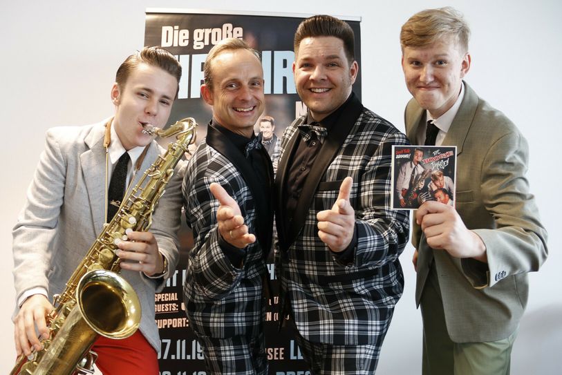 Alex und Konrad von den Firebirds (mitte) mit den Boogie-Banausen Lorenz und Dennis. Foto: PR
