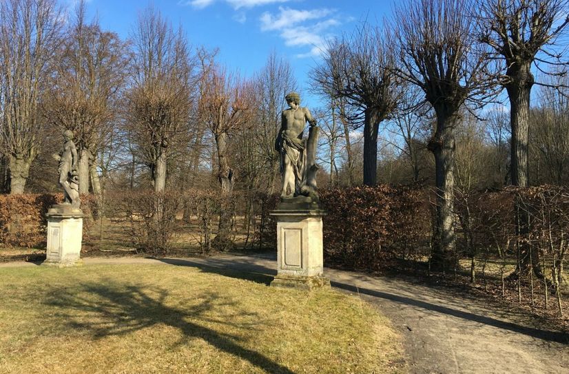 Schlosspark mit Skulpturen Altdöbern.