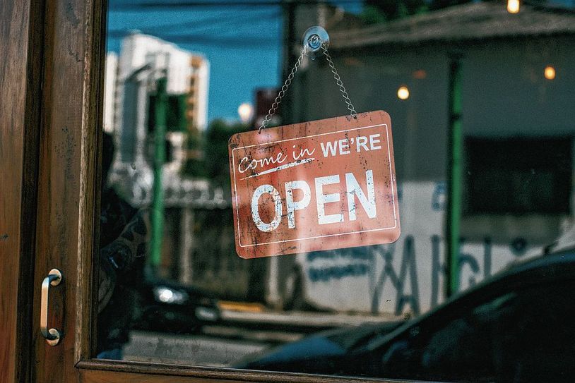 Die Öffnung von Hotels, Pensionen und Ferienwohnungen ist ein weiterer Schritt in das soziale und wirtschaftliche Leben. Fotos: Pexels