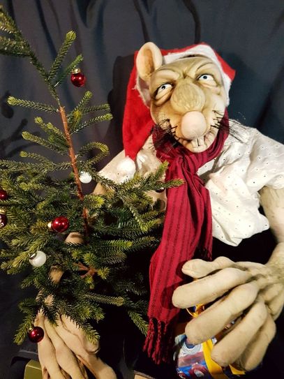 Ursula von Rätin freut sich auf "Rattenscharfe Weihnachten" Fotos: PR