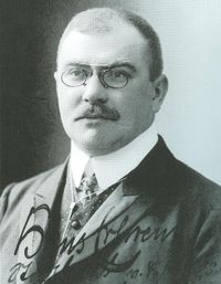 Portrait von Hans Erlwein im Jahr 1904.