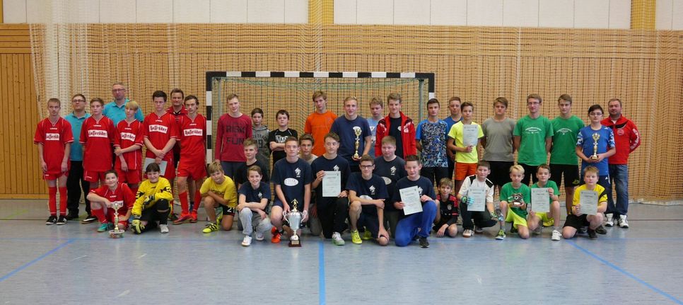 Teilnehmer des Fußballturniers. Foto: Stephan Winkler/Kreisjugendfeuerwehr Spree-Neiße