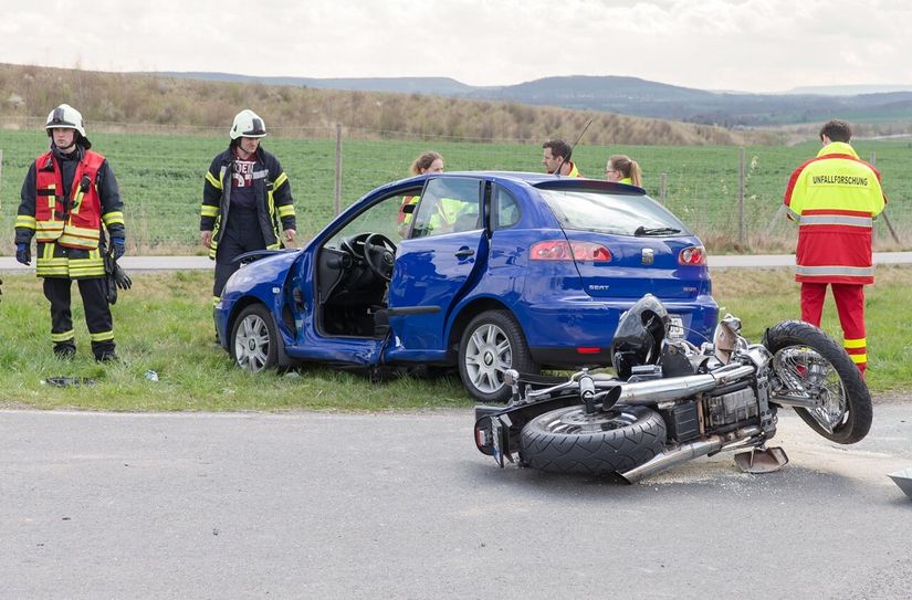 Beide Fahrzeuge waren nach dem Unfall nur noch Wracks.  Foto: M. Förster