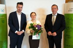 Nach dem Ablegen des Amtseides gratulierten Landrat Christian Jaschinski (r.) sowie der Kreistagsvorsitzende Dr. Sebastian Rick der neuen Beigeordneten Susann Kirst herzlich zur Ernennung.