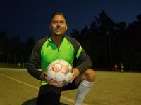 Als Philipp Haase beim FC Montag anfing, war er seinerzeit mit seinen 15 Jahren der jüngste Spieler des Ottendorfer Freizeitteams. Heute gehört der 34-Jährige zu den erfahrenen Montagskickern.