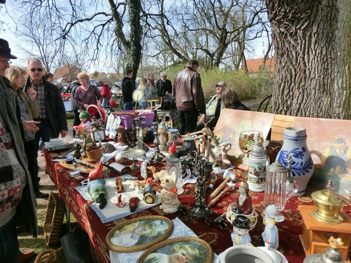 Antik- und Trödelmarkt an der Alten Försterei Briescht. Foto: Alte Försterei Briescht