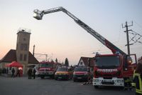 Mehrere befreundete Wehren kamen zur feierlichen Übergabe der neuen Feuerwehrfahrzeuge nach Lauchhammer-West.