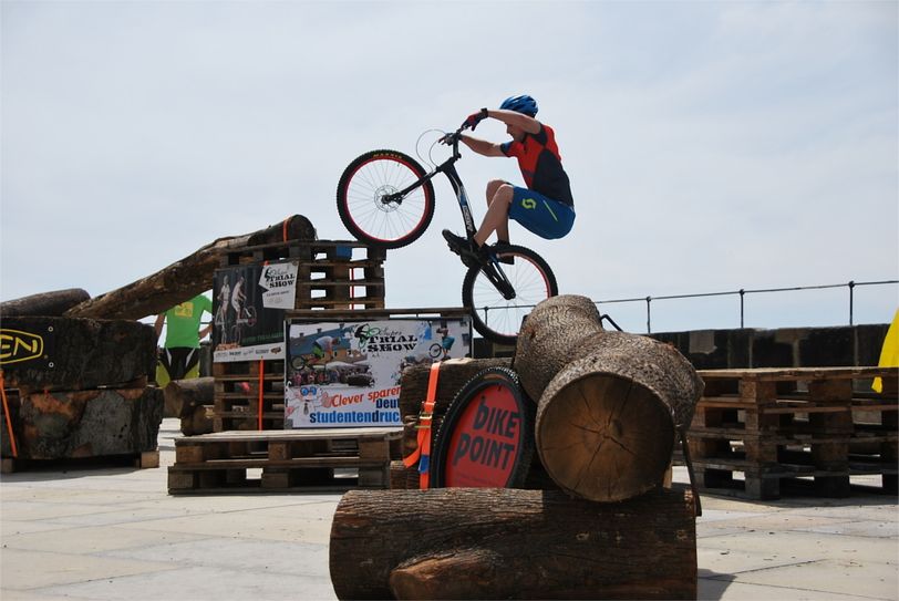 Bei der SuperTrialshow wird kein Stunt ausgelassen. (Foto: PR Festung Königstein)