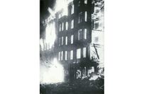 Brennende Fassaden in der Innenstadt - Nacht vom 13. auf den 14. Februar.