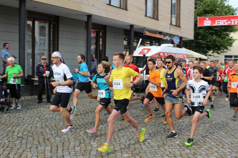 Am Sonntag, 8. September, heißt es wieder »Start frei!« für den Citylauf in Senftenberg. Start und Ziel ist der Marktplatz. Foto: Stadt Senftenberg/Andreas Groebe