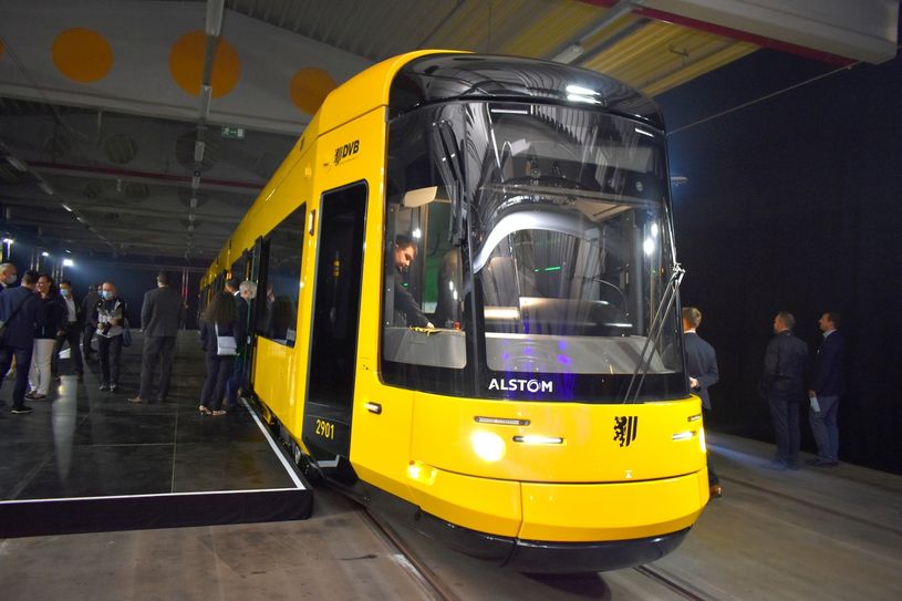 Am 1. Oktober wurde der Öffentlichkeit der neue Stadtbahnwagen vorgestellt. Er nennt sich "NGT DX DD". Foto: Mike Schiller