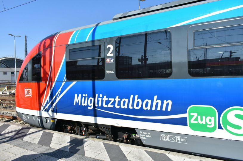 Der neue und moderne »Müglitztalbahn«-Zug für die Dieselstrecken des VVO.