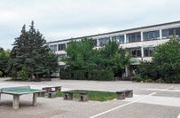 Die Grundschule in Weida bekommt im Rahmen der Sanierung und Umgestaltung auch neue Ausgänge auf den Hof.