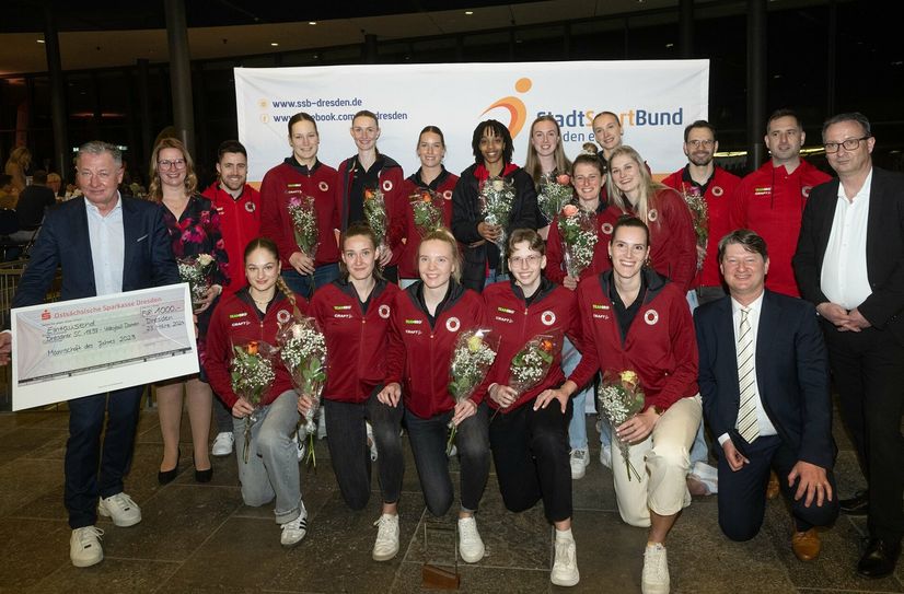 Die Mannschaft des Jahres 2023 sind die Volleyball-Damen des DSC 1898. Sie erreichten das Halbfinale in der 1. Bundesliga. Damit erkämpfte sich das Team Bronze und sicherte sich den Startplatz im Europapokal.