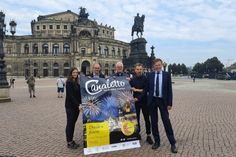 Die Akteure des Stadtfestes (v.l.): City Managerin Friederike Wachtel, Dr. Robert Franke, Amtsleiter Wirtschaft der Stadt, Frank Schröter und Stefan Kästner (beide Dresdner Stadtfest GmbH) und Landtagspräsident Dr. Matthias Rößler. Foto: Pönisch