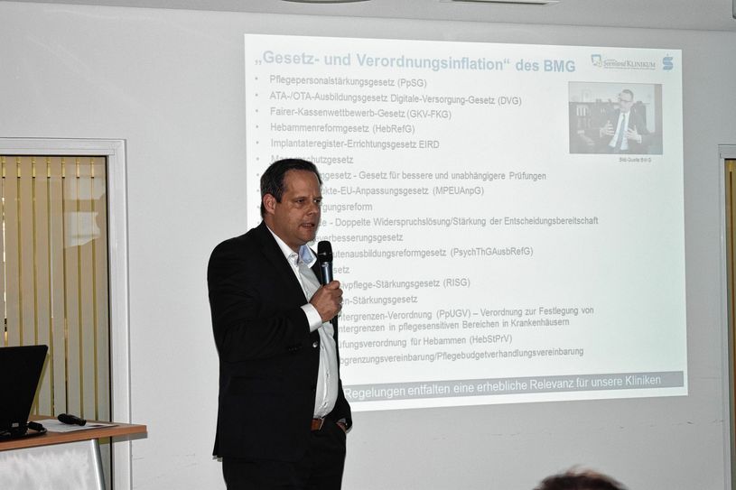 Martin Jonas, Regionalgeschäftsführer der Sana Kliniken AG, lobte das Hoyerswerdaer Klinikum. »Auf den guten Ergebnissen wollen wir 2020 aufbauen. Foto: kun
