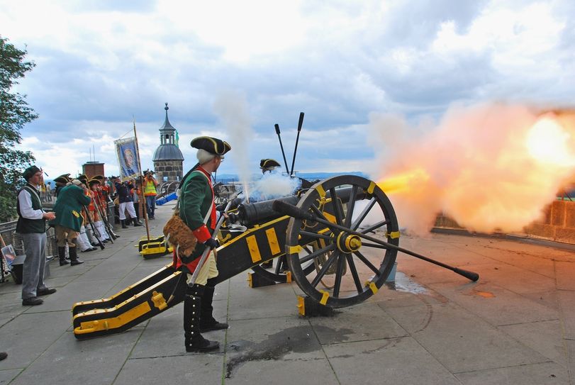 Die Königlich-Polnische & Churfürstlich-Sächsische Artillerie „Alter Stollberg“ in Aktion.  Foto: Festung