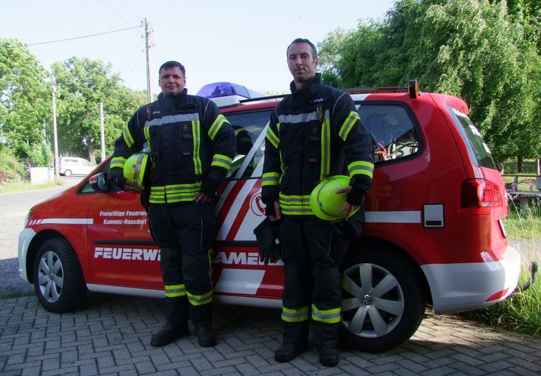 Erst seit 2019 haben die Hausdorfer Kameraden einen fahrbaren Untersatz. Zuvor ging es mit einem Tragkraftspritzenanhänger plus Trecker zu den Einsätzen raus. 
Foto: Rainer Könen