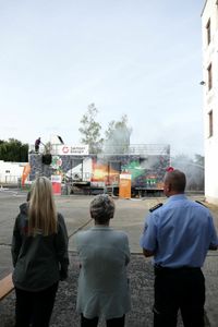 V.l.: Teilnehmer der Auftaktveranstaltung Dr. Kathrin Kadner (Geschäftsführerin SachsenNetze GmbH), Martina Weber (2. Beigeordnete und Sozialdezernentin des Landkreises Görlitz), Björn Mierisch (Kreisbrandmeister und Leiter des Amtes für Brand-, Katastrophenschutz und Rettungswesen)