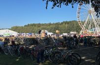Viele Besucher sind mit dem Rad angereist.
