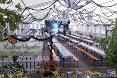 Das Oktoberfest "Danke Ehrenamt!" mit der Verleihung des Lausitz-Preises findet am 19. Oktober um 18 Uhr im Festzelt Rietschen statt. Der Eintritt ist kostenfrei.