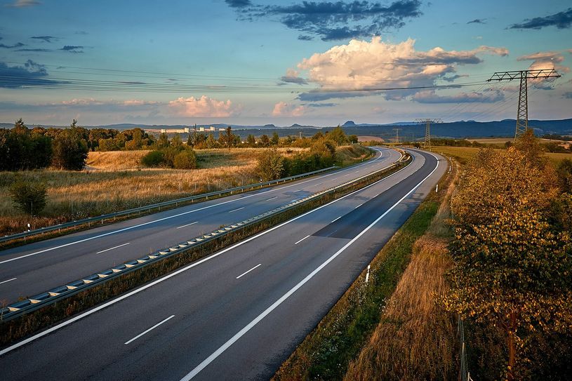 Am Autobahnzubringer (Feistenberg) soll ein 140 ha großer Industriepark entstehen. Foto: M. Förster