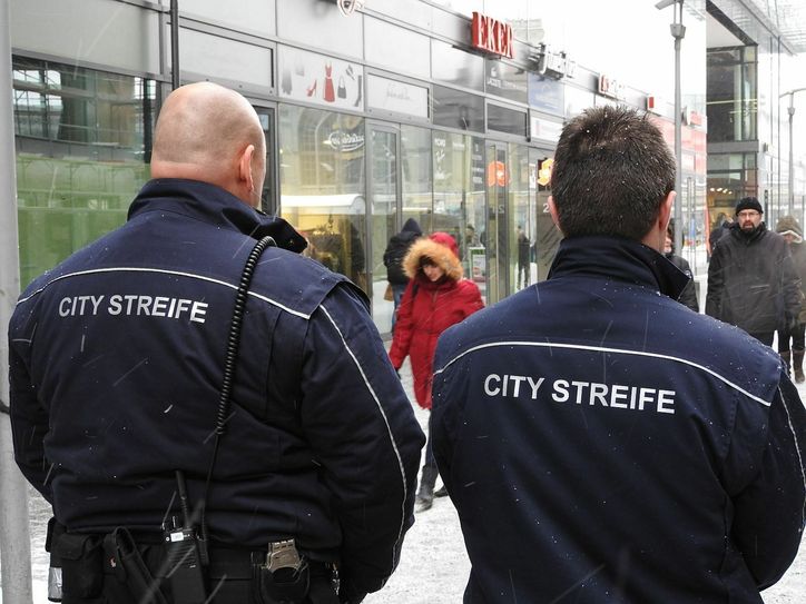 Die City Streife zwischen Altmarkt und Wiener Platz im Dezember und Januar war ein toller Erfolg. Eigentlich sollte sie im März fortgeführt werden. Doch bisher scheiterte es am Geld. Foto: Pönisch