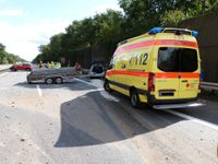 Rettungsdienst und Feuerwehr aus Cottbus waren am Dienstag beim Unfall auf der BAB15 umfangriech gefordert.