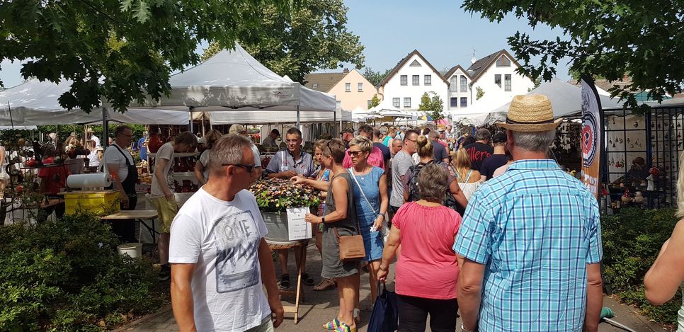 21. Töpfermarkt in Burg am 27. und 28. Juli auf dem Festplatz in Burg.