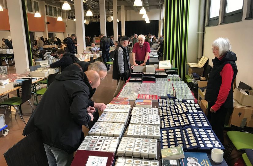 In der Johannstadthalle gehen Jäger und Sammler wieder auf Schatzsuche.