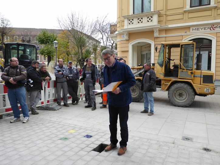 OB Klaus-Peter Hanke kann das Ende der großen Baustelle verkünden.
