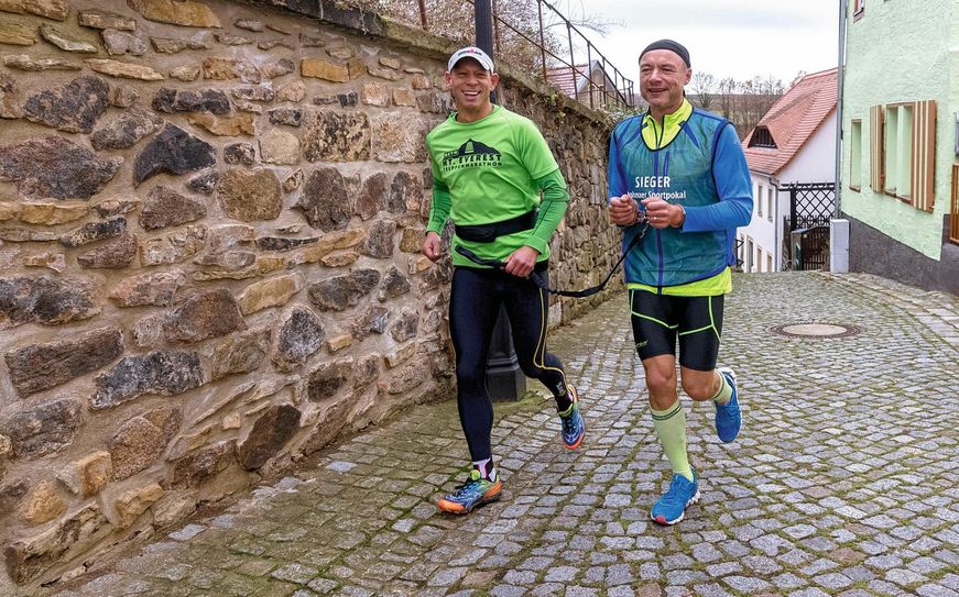 Der letzte Lauf als Junggeselle: Frank Wittwer (re.) und Kumpel Kai Böhme. Foto: M. Förster