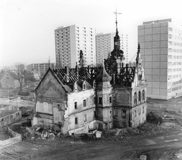 Schloss Prohlis als Brandruine um 1980. Foto: Wolfgang Viebig