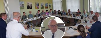 Ministerpräsident Woidke im Austausch mit den geladenen Ehrenamtsgästen.