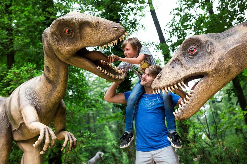 Im Saurierpark Kleinwelka wurde die natürliche Vegetation durch über 360 Planzen und Bäume gestärkt.