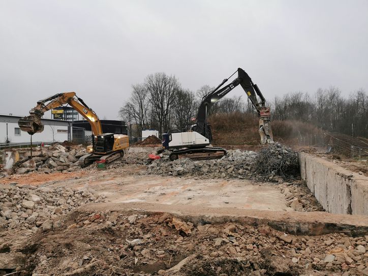 Bis Jahresende ist die alte Schwimmhalle Prohlis komplett verschwunden.