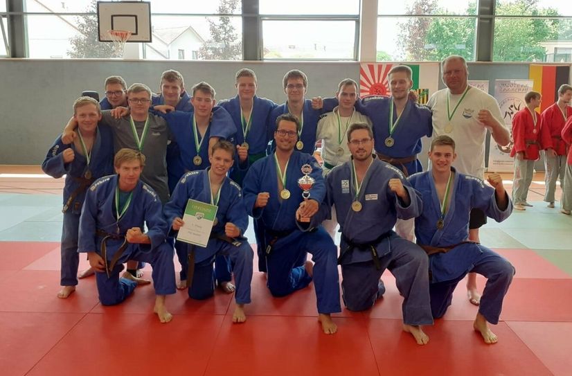 So sehen Sieger aus: Der PSC Bautzen ist diesjähriger Landesmeister im Judo.