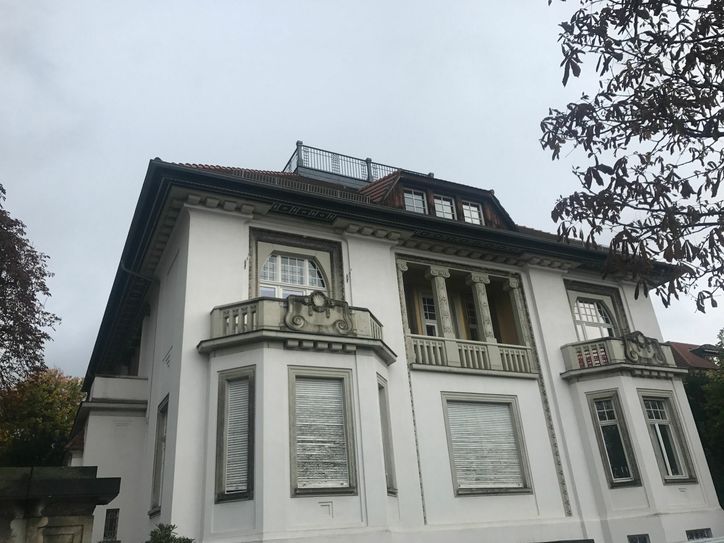 Die besagte Villa auf der Wiener Straße.        Fotos: Schramm