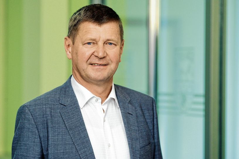 Siegurd Heinze, Landrat des Landkreises Oberspreewald-Lausitz, blickt trotz Corona auf positive Ereignisse im Jahr 2020 zurück und optimistisch ins neue Jahr 2021. Foto: Landkreis Oberspreewald-Lausitz